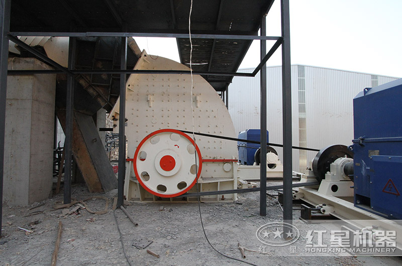 石灰石碎石生產(chǎn)線客戶現(xiàn)場 石灰石碎石生產(chǎn)線客戶現(xiàn)場