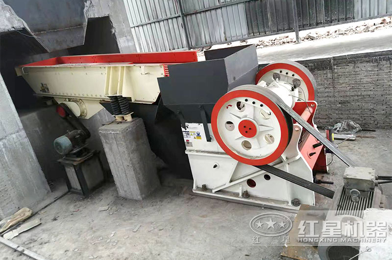 破碎大塊煤矸石當(dāng)然用顎式破碎機(jī) 破碎大塊煤矸石當(dāng)然用顎式破碎機(jī)